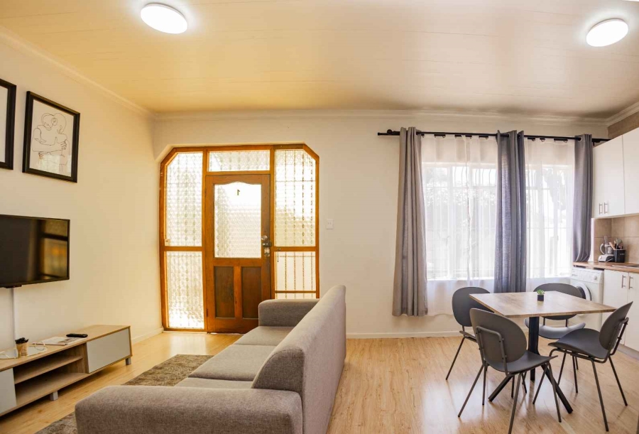 To Let 2 Bedroom Property for Rent in Oakdale Western Cape